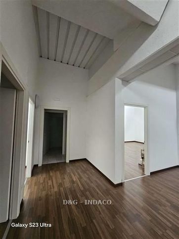 Ufficio in commerciale in 