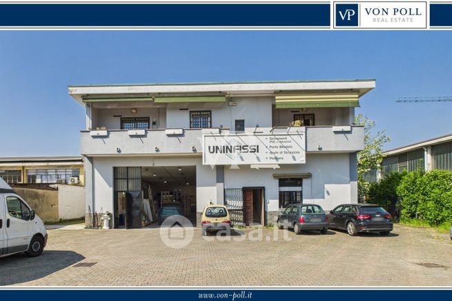 Capannone in commerciale in Via Giuseppe Verdi 1