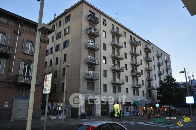 Garage/posto auto in residenziale in Via Trento 21