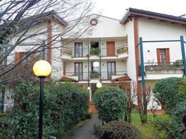 Appartamento in residenziale in Via San Pellico 16