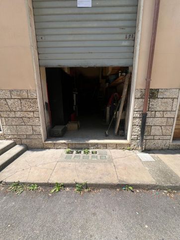 Box/posto auto in residenziale in Via Montanara