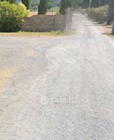 Terreno agricolo in commerciale in Via della Val di Cecina 1