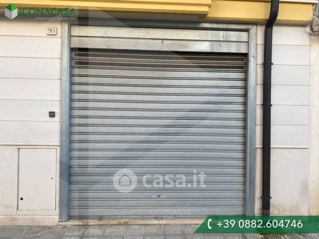 Garage/posto auto in residenziale in Via Bari