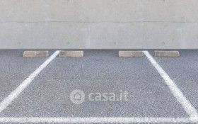 Box/posto auto in residenziale in Corso Giuseppe Garibaldi 121