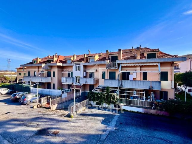 Appartamento in residenziale in Via M. Genlis 7