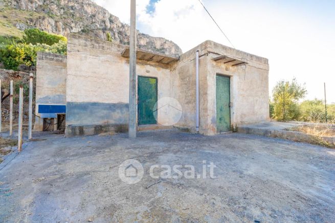 Casa indipendente in residenziale in