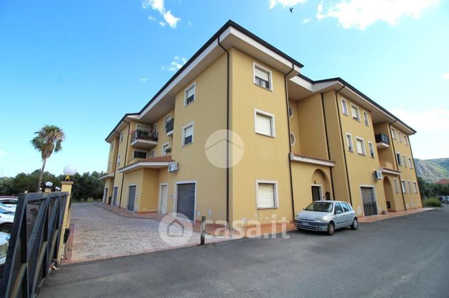 Appartamento in residenziale in Via Aiace