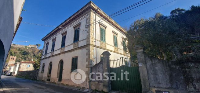 Villa in residenziale in 
