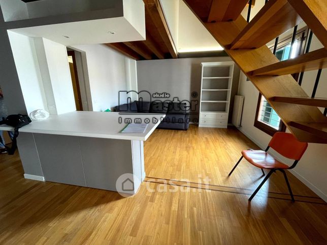 Appartamento in residenziale in Viale IV Novembre