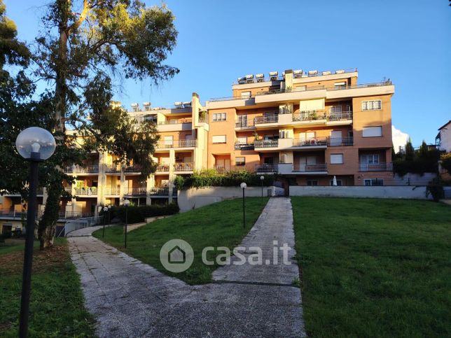 Appartamento in residenziale in Via Monti della Storta 46