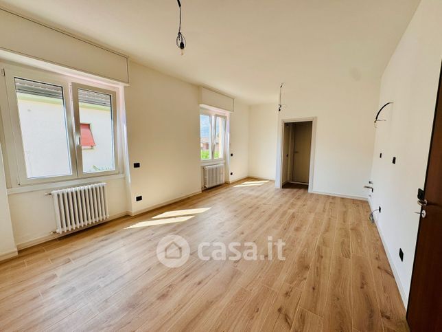Appartamento in residenziale in Via GiosuÃ¨ Carducci 12