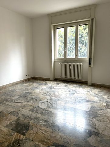 Ufficio in commerciale in Via Morazzone