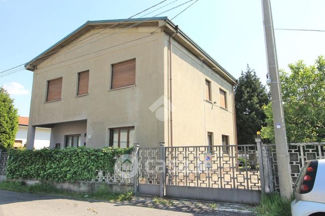 Appartamento in residenziale in Via Volturno 13
