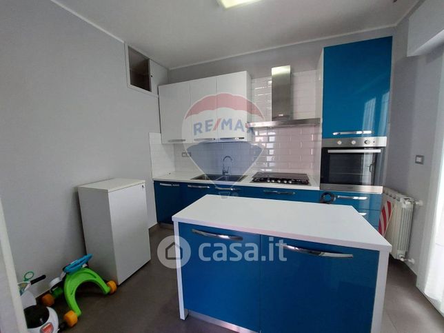 Appartamento in residenziale in Via Firenze 21