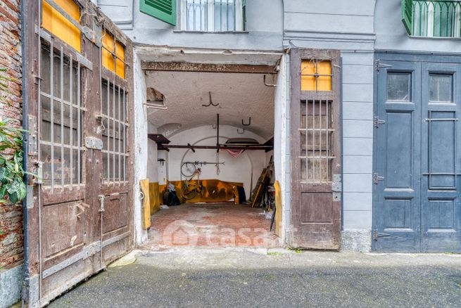 Box/posto auto in residenziale in Via Giuseppe Mazzini 15