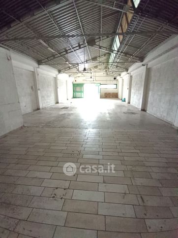 Capannone in commerciale in Via Antonio Gramsci