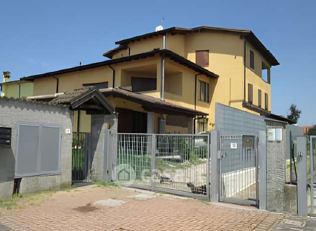 Appartamento in residenziale in Via Piero Calamandrei 14