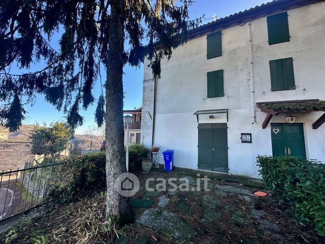 Casa bi/trifamiliare in residenziale in loc albazzano 1