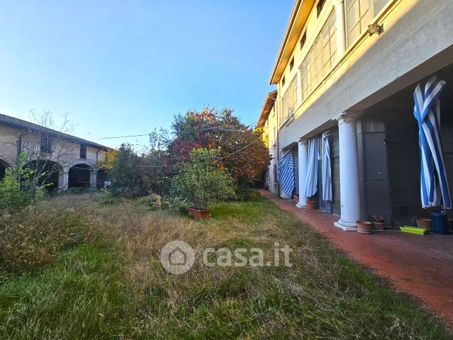 Casa indipendente in residenziale in Via Salera