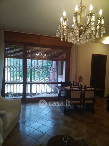 Casa bi/trifamiliare in residenziale in Via Picchio