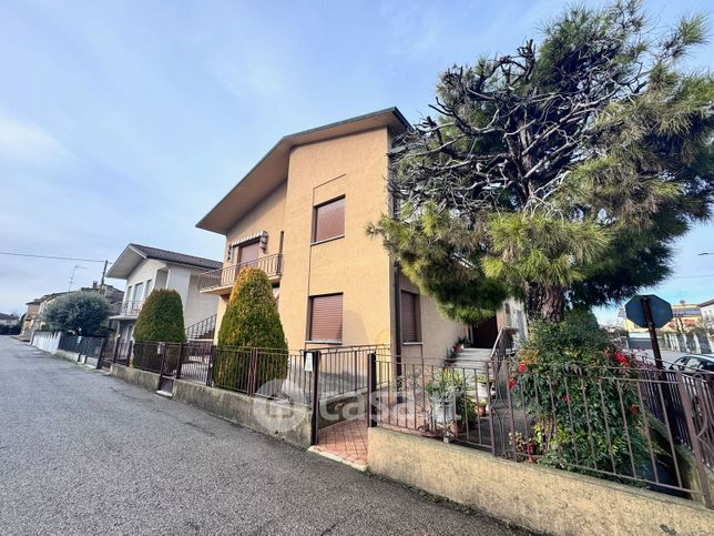 Appartamento in residenziale in Via Maggiolini 17