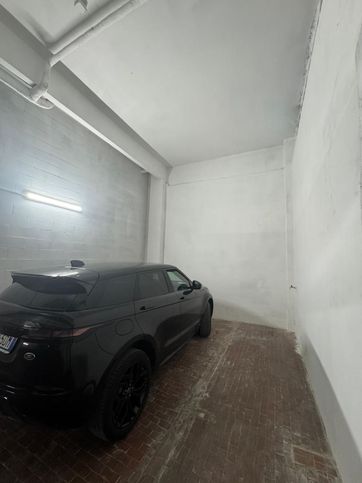 Box/posto auto in residenziale in Via Giuseppe Sapeto
