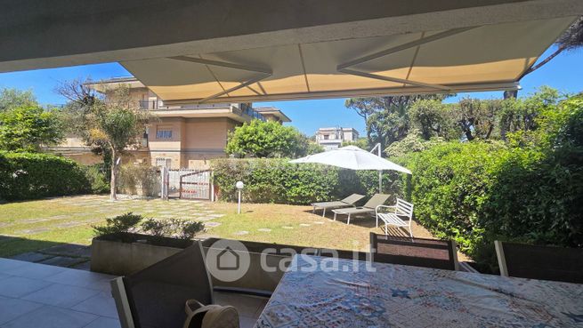 Villetta a schiera in residenziale in Viale Sereno 1