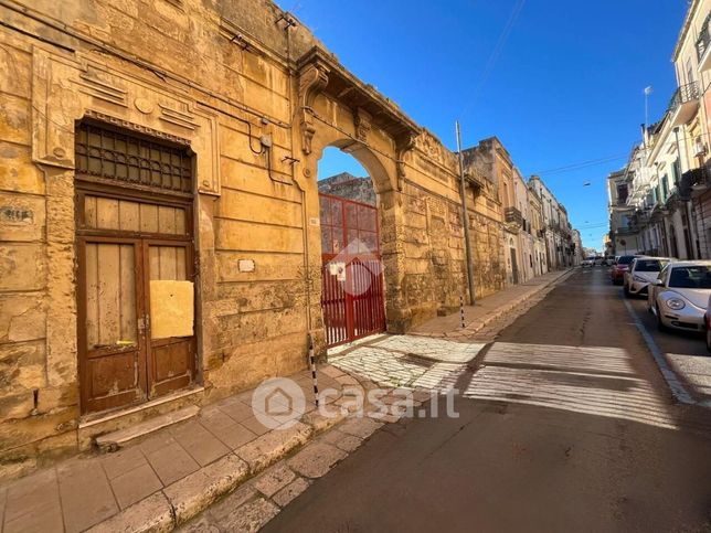 Casa indipendente in residenziale in Via Lata 98