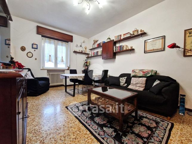 Appartamento in residenziale in Via Parenza Bassa