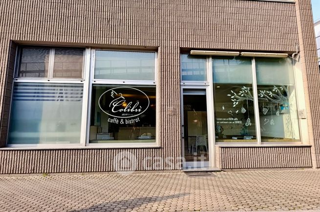 Attivitã /licenza (con o senza mura) in commerciale in Via Buozzi Bruno