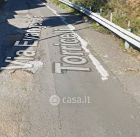 Box/posto auto in residenziale in Via Evangelista Torricelli 8