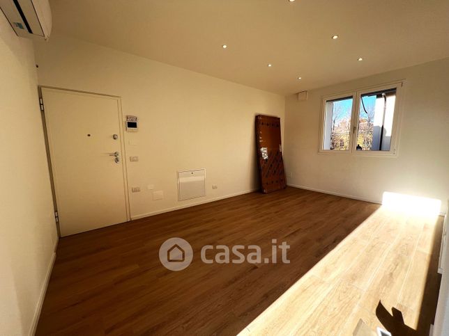 Appartamento in residenziale in Via Ciro Menotti