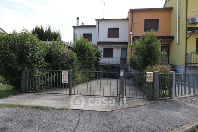 Villetta a schiera in residenziale in