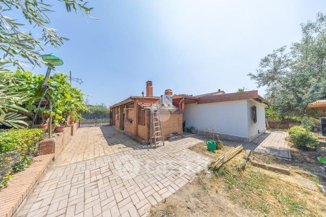 Villa in residenziale in Via Filignano 50