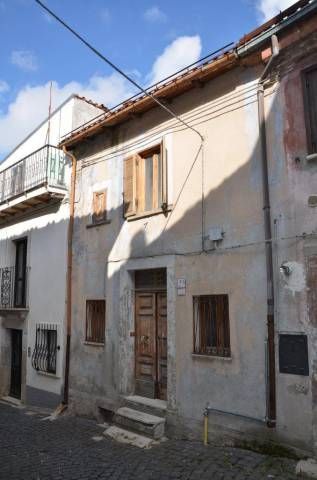 Casa indipendente in residenziale in Via umberto i