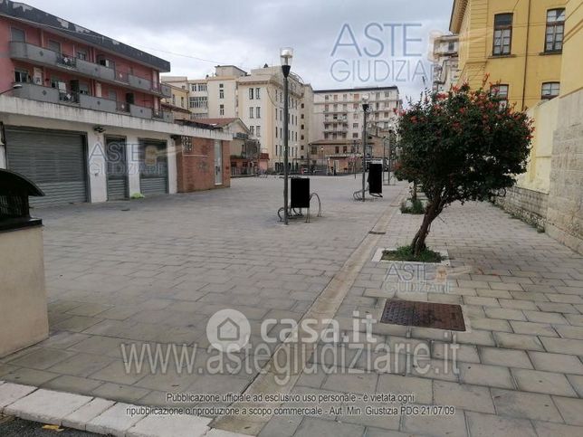 Garage/posto auto in residenziale in Via IV Novembre