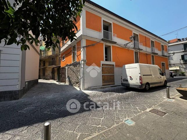 Box/posto auto in residenziale in Via Guglielmo Sanfelice 53