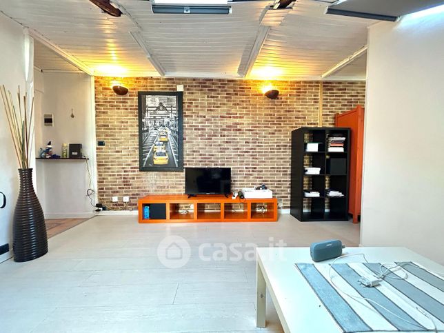Appartamento in residenziale in Via Pastrengo 1