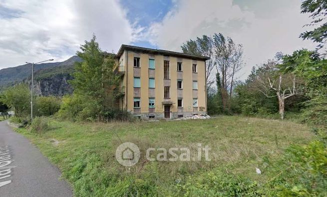 Appartamento in residenziale in Via Giavere 119