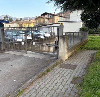 Box/posto auto in residenziale in Via Monte Grappa