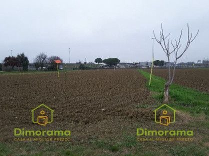 Terreno agricolo in commerciale in Via Salvo D'Acquisto