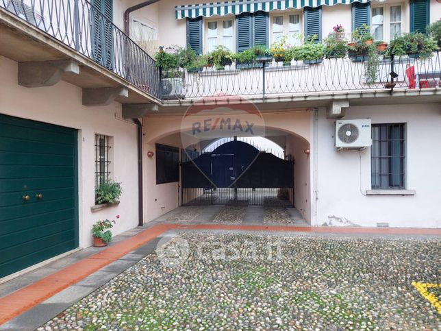 Appartamento in residenziale in Via I. Clario 1