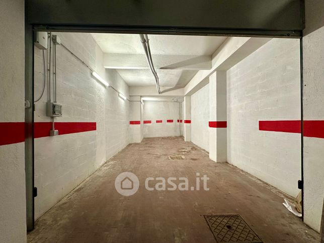 Box/posto auto in residenziale in Via Giovanni Stanchi 16