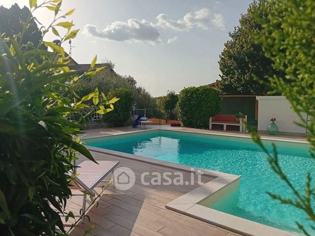 Villa in residenziale in