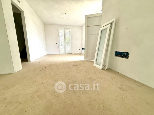 Villetta a schiera in residenziale in Via Fosso Nuovo