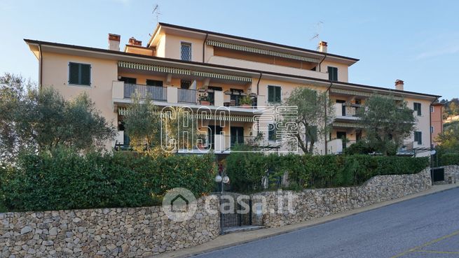Box/posto auto in residenziale in Via Militare 31