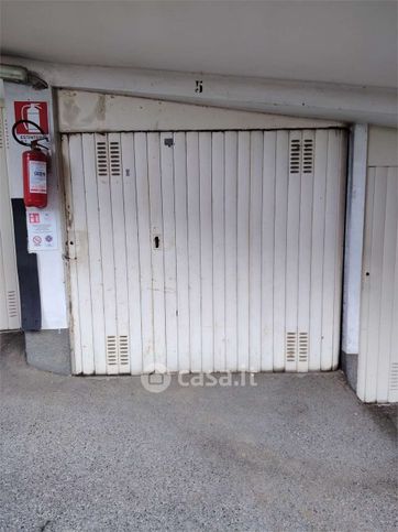 Box/posto auto in residenziale in Via Galileo Galilei 8