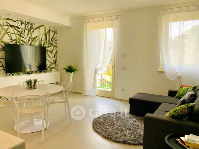 Appartamento in residenziale in Via Leopoldo Pilla 3