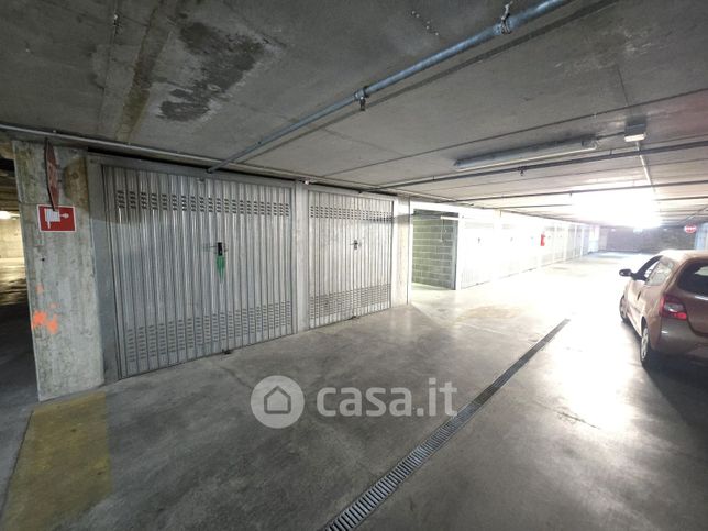 Box/posto auto in residenziale in Via Filippo Argelati 40
