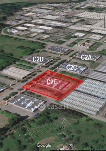Capannone in commerciale in Via dell'Industria 45